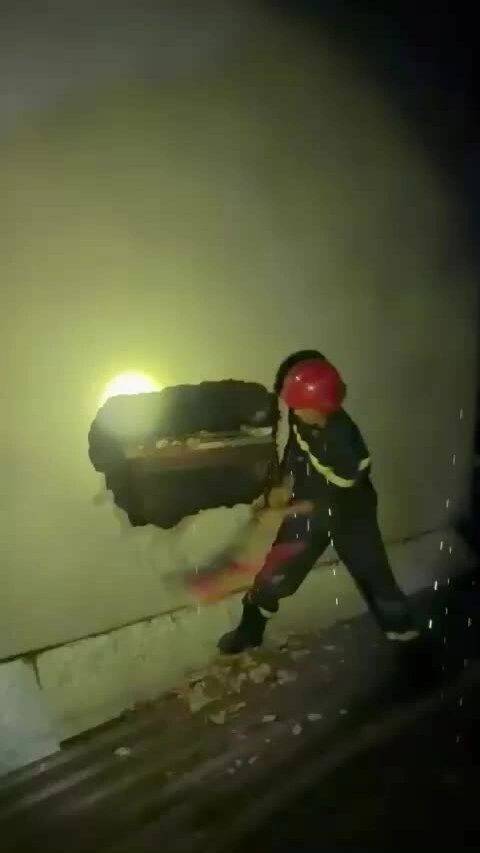 Nhân chứng kể lúc nhà 4 tầng ở TP HCM cháy