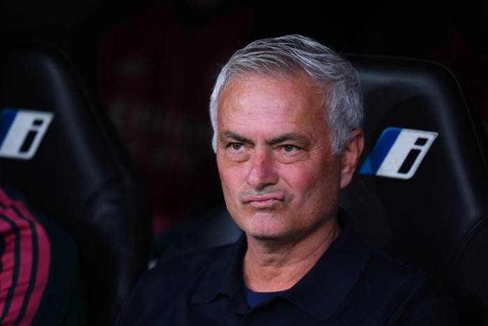 HLV Mourinho trong trận Real Madrid gặp Rayo Vallecano ở La Liga, trên sân Santiago Bernabeu, Madrid, Tây Ban Nha ngày 12/9/2026. Ảnh: AP