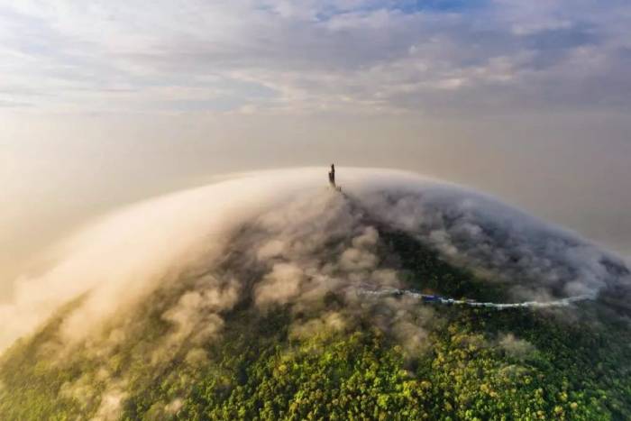 Phạt đến 10 triệu đồng tour leo núi, cắm trại tự phát tại núi Bà Đen