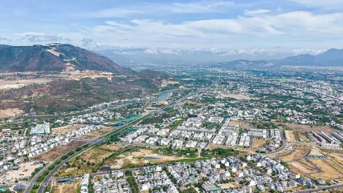 Khu vực phường Nam Nha Trang, nơi có dự án đường vành đai 3 đi qua. Ảnh: Bùi Toàn