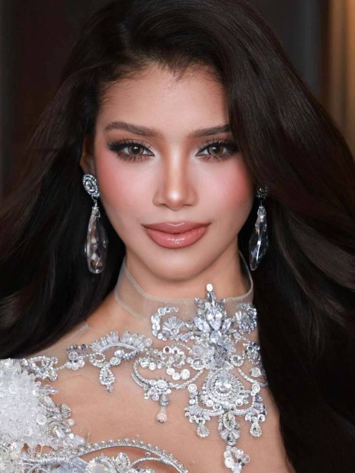 Tân Miss World trong bộ ảnh đầu tiên sau đăng quang. Ảnh: Quân Nguyễn