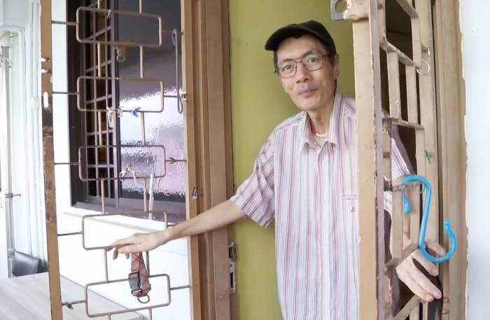 Colin Lau, 55 tuổi, ở Singapore nghỉ hưu sớm được 20 năm. Ảnh: CNA