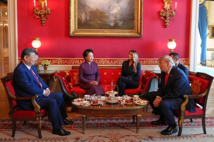 Tổng thống Mỹ Trump cùng phu nhân và Chủ tịch Trung Quốc Tập Cận Bình cùng phu nhân trong tiệc trà tại Nhà Trắng ngày 25/9. Ảnh: AP