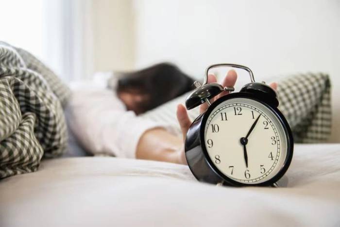 Nhận biết nhịp sinh học là cách giúp bạn thức dậy đúng giờ giấc mong muốn. Ảnh: Magnific