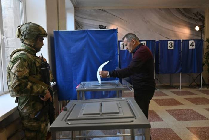 Một điểm bầu cử ở Donetsk, khu vực do Nga kiểm soát tại miền đông Ukraine. Ảnh: AFP
