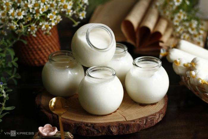 Sữa chua giàu protein giúp no lâu. Ảnh: Bùi Thủy