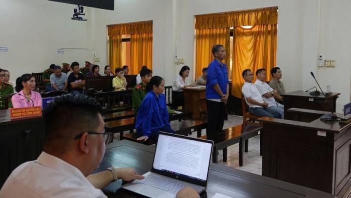 Phiên tòa xét xử Lê Văn Mót và Nguyễn Thị Hằng, ngày 11/9. Ảnh: Dương Đông