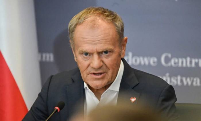 Thủ tướng Ba Lan Donald Tusk trong cuộc họp với các quan chức ngày 13/9. Ảnh: PAP