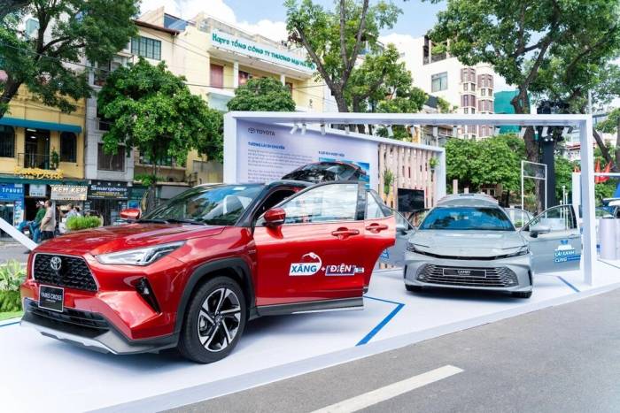 Dòng xe Toyota hybrid trưng bày tại một sự kiện ở Hà Nội. Ảnh: TMV