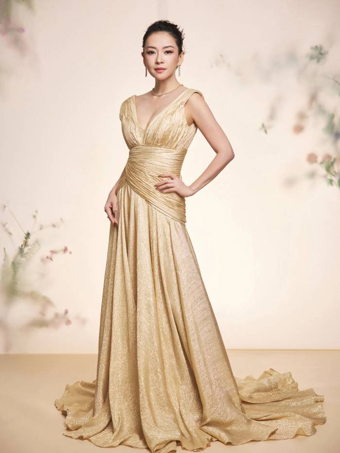 Váy áo dự đêm hội của Chương Tử Di. Ảnh: Weibo