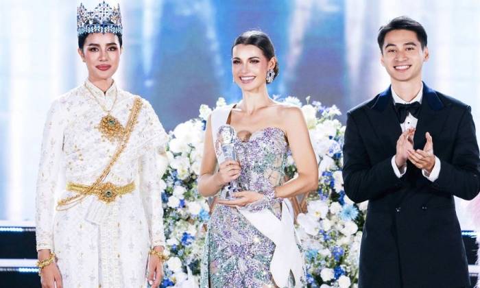 Giây phút Elisabeth Reynés nhận á hậu 1 Miss World 2026