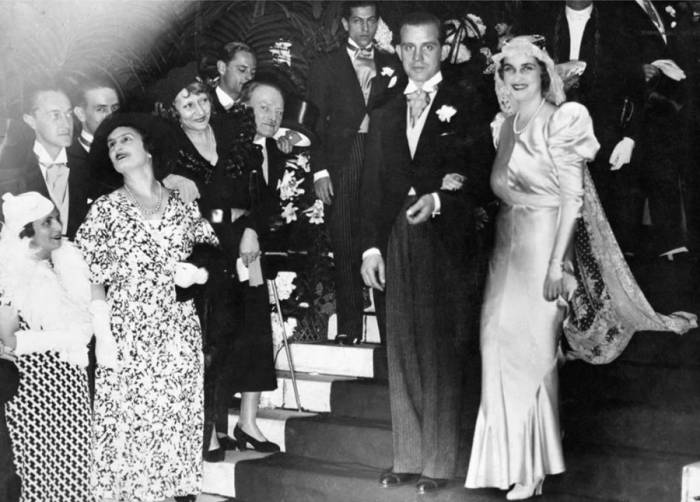 Lễ cưới của Barbara Hutton và Alexis Mdivani tại Paris, năm 1933. Ảnh: Bettmann