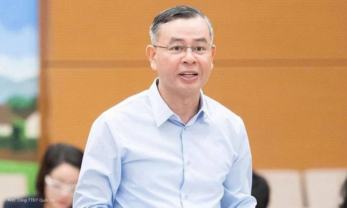 Bộ trưởng Tài chính Ngô Văn Tuấn trình bày dự án Luật sáng 28/8. Ảnh: Cổng TTĐT Quốc hội