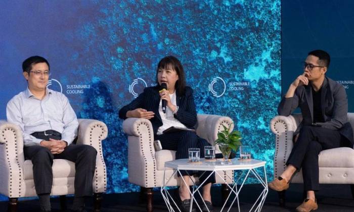 Các chuyên gia tại tọa đàm. Ảnh: DCC