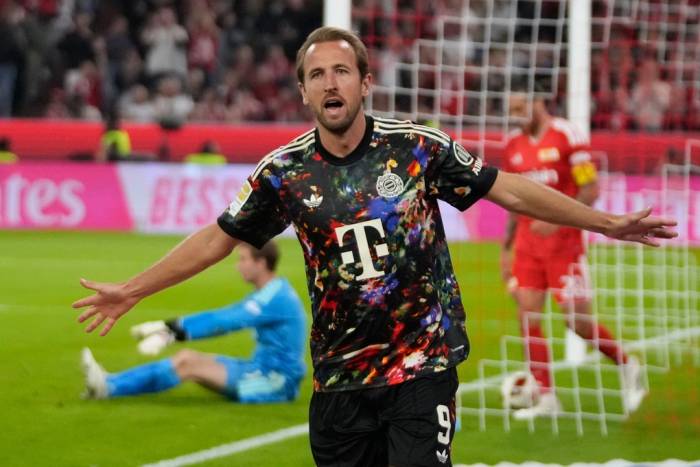 Kane mừng bàn nâng tỷ số lên 4-0 trong trận Bayern Munich thắng Union Berlin 7-0 tại sân Allianz Arena, Munich, Đức ngày 18/9/2026. Ảnh: AP
