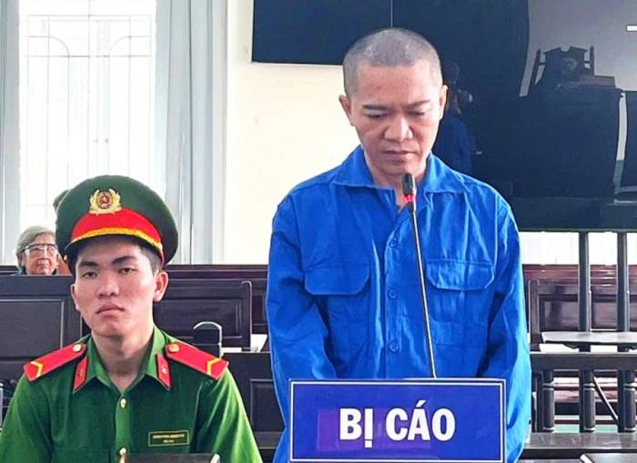 Kiến Hữu Tín tại phiên xử. Ảnh: Nam An