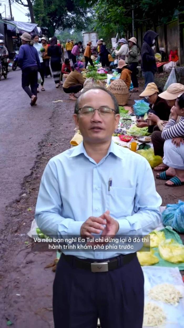 Bí thư, chủ tịch xã xây kênh TikTok, đóng MV quảng bá địa phương