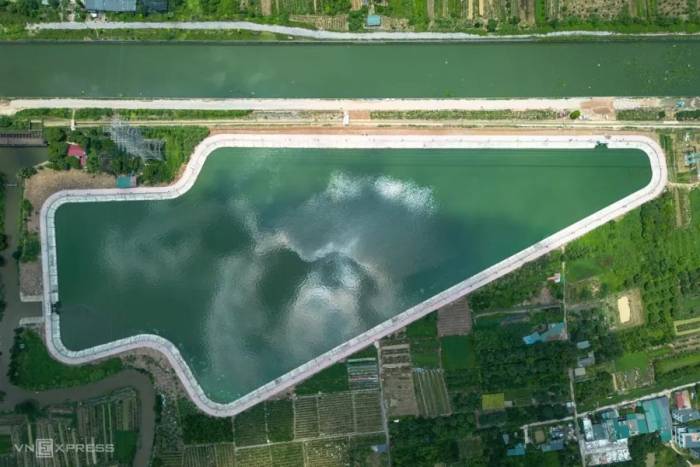 Hồ Yên Nghĩa 2, xã An Khánh rộng khoảng 5 ha, tổng mức đầu tư 250 tỷ đồng, đã cơ bản hoàn thiện và bắt đầu tích nước sau các đợt mưa từ tháng 5. Ảnh: Bằng Giang