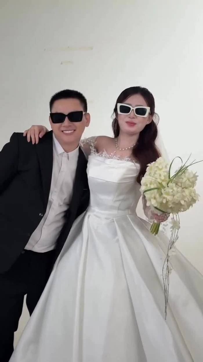 Hậu trường chụp ảnh cưới của Hoài Lâm và bạn gái