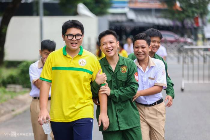 Học sinh, giáo viên trường TH-THCS-THPT Lê Thị Riêng, phường Thới An, tháng 9/2026. Ảnh: Quỳnh Trần