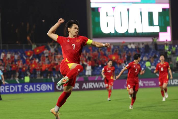 Nguyễn Đình Bắc của Việt Nam mừng bàn thắng nâng tỷ số lên 2-1, trong trận hòa Hàn Quốc 2-2 rồi thắng luân lưu 7-6 trong trận tranh giải Ba U23 châu Á trên sân King Abdullah Sports City Hall, Jeddah, Arab Saudi ngày 23/1/2026. Ảnh: AFC