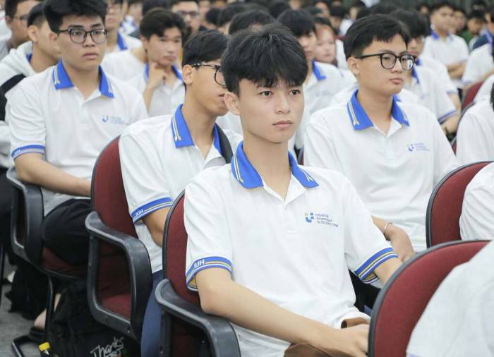 Tân sinh viên trường Đại học Công nghiệp TP HCM trong tuần sinh hoạt định hướng đầu năm học, tháng 9. Ảnh: IUH