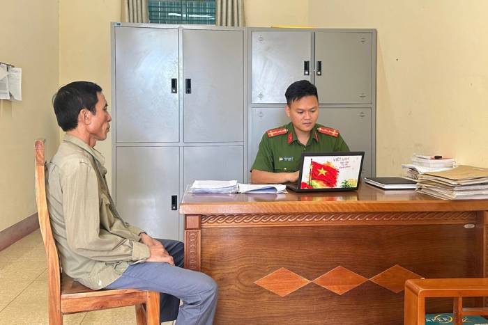 Ông Tịnh làm việc với cơ quan công an. Ảnh:CACC