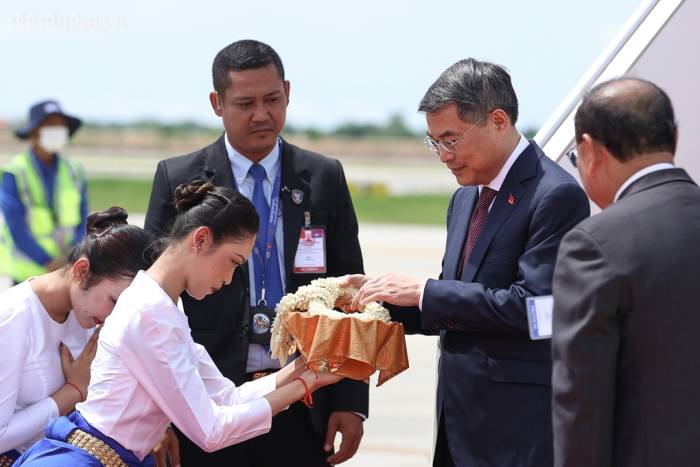 Lễ đón Thủ tướng Lê Minh Hưng tại sân bay. Ảnh: chinhphu.vn