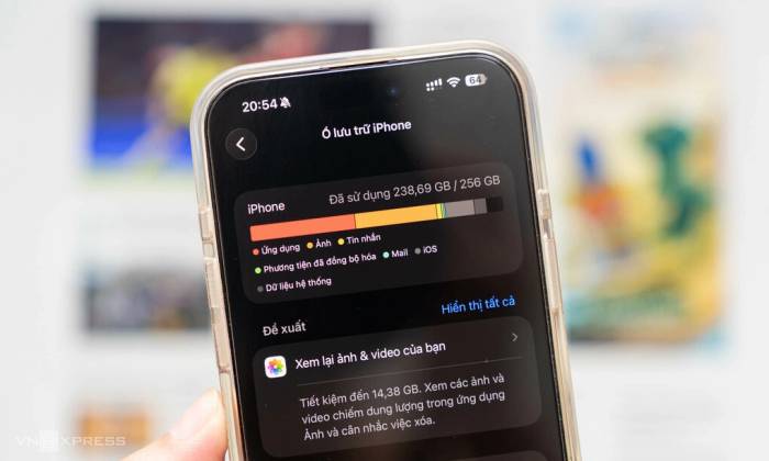 Các smartphone với bộ nhớ từ 256 GB trở xuống thường khó đáp ứng đủ nhu cầu lưu trữ của người dùng. Ảnh: Huy Đức