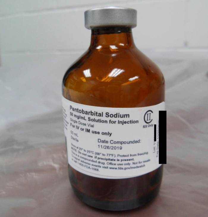 Một lọ thuốc pentobarbital được sử dụng trong vụ hành quyết hai tử tù vào tháng 7/2020. Ảnh: AP