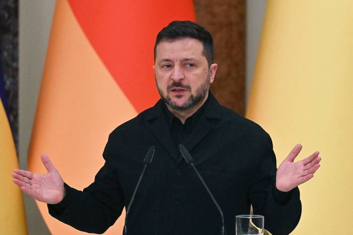 Tổng thống Ukraine Volodymyr Zelensky tại cuộc họp báo ở Kiev ngày 4/10. Ảnh: AFP