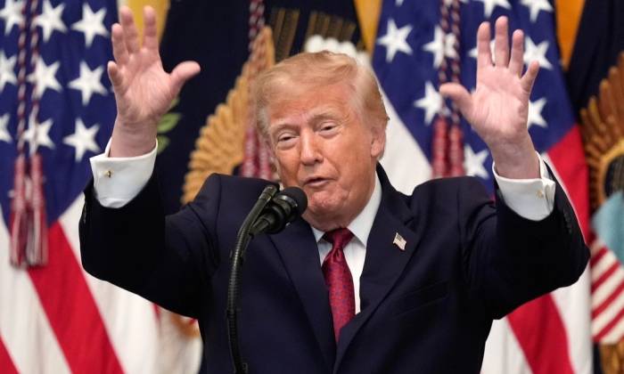 Tổng thống Donald Trump phát biểu tại Nhà Trắng ngày 30/9. Ảnh: AP