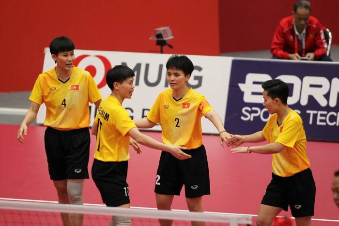 Các VĐV cầu mây Việt Nam trong trận gặp Thái Lan tại vòng bảng nội dung 4 nữ ASIAD 2026 ở nhà thi đấu Paloma Mizuho, thành phố Nagoya, Nhật Bản sáng 30/9/2026. Ảnh: Quý Lượng