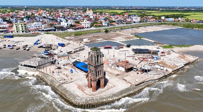 Hiện trạng di tích nhà thờ đổ Hải Lý. Ảnh: Hải Tiến