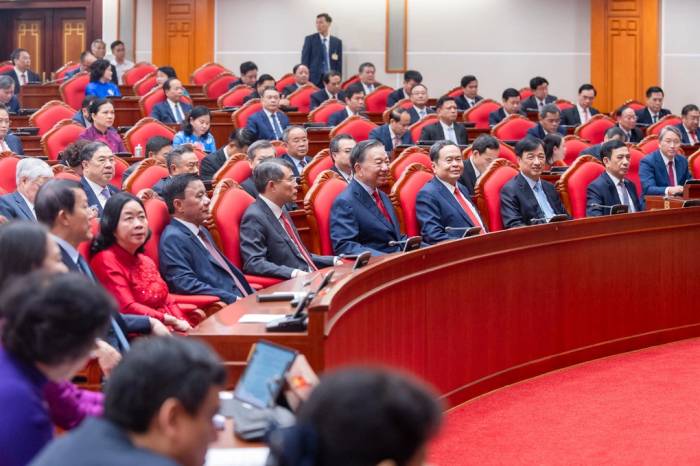 Lãnh đạo Đảng, Nhà nước và các đại biểu dự phiên khai mạc Hội nghị Trung ương 4 khóa 14, sáng 5/10. Ảnh: Phạm Thắng