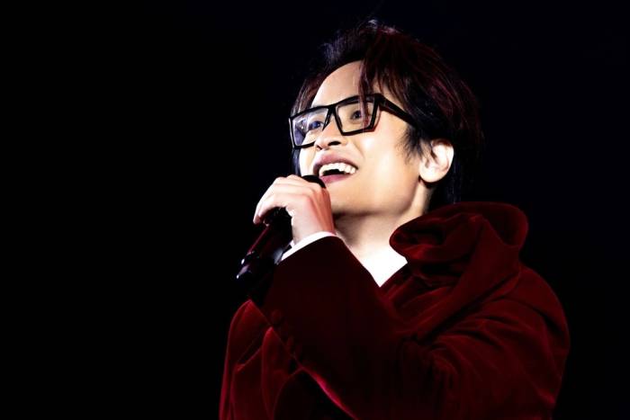Hà Anh Tuấn hát trong live concert The Rose tại sân vận động Đà Lạt (Lâm Đồng) hồi đầu năm. Ảnh: Đại Ngô