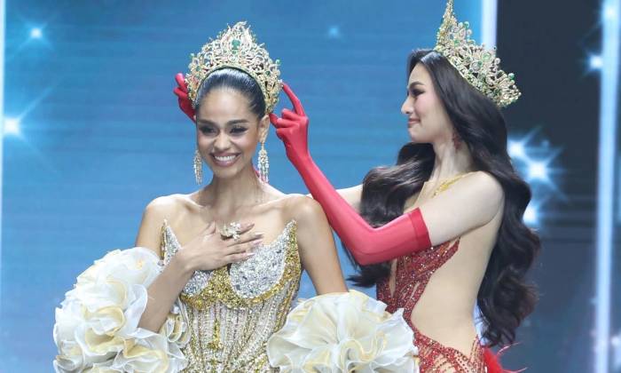 Khoảnh khắc đăng quang Miss Grand International của Jihan Dimack