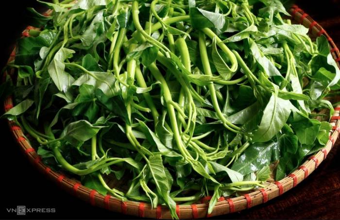 Nên ưu tiên thực phẩm tươi sống, nguyên bản: rau xanh, các loại đậu, ngũ cốc nguyên hạt, hạt dinh dưỡng, dầu ô liu, cá và đủ đạm để no lâu. Ảnh minh hoạ: Bùi Thủy