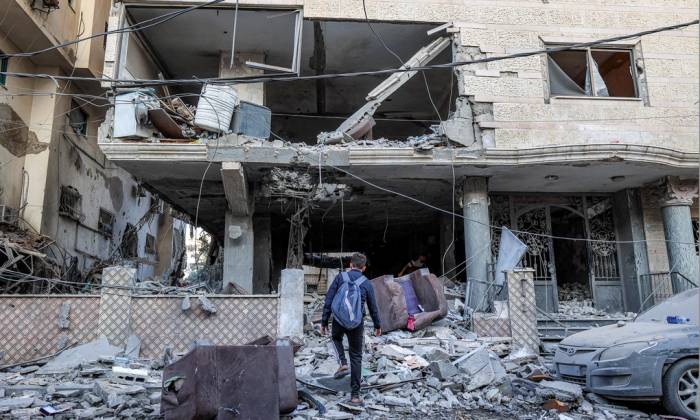 Hiện trường vụ tập kích ở khu dân cư Rimal tại Gaza City hôm 3/10. Ảnh: AFP