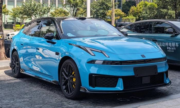 Lynk & Co 07 GT tại một sự kiện lái thử ở Trung Quốc. Ảnh: Driftin