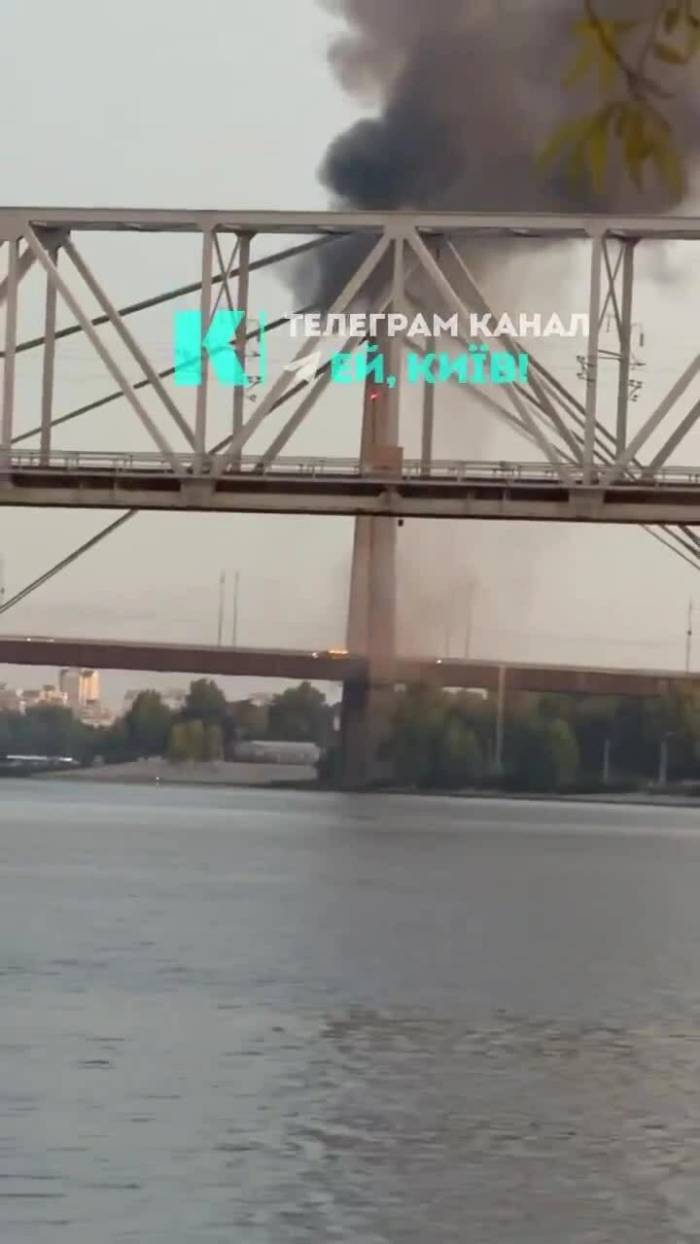 Ukraine nói Nga tập kích thêm cầu trọng yếu ở Kiev