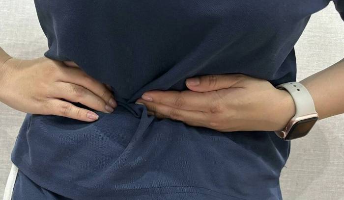 Nhịn đi ngoài có thể gây đau bụng. Ảnh minh họa: Anh Chi