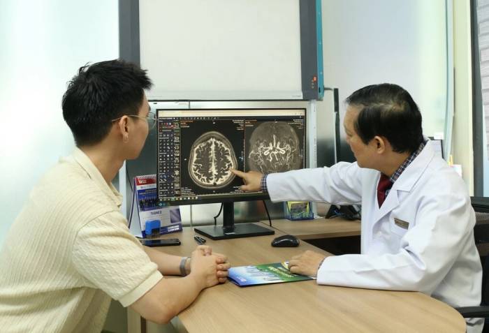 Bác sĩ Bệnh viện Đa khoa Tâm Anh đang tư vấn cho bệnh nhân. Ảnh minh họa: Bệnh viện cung cấp