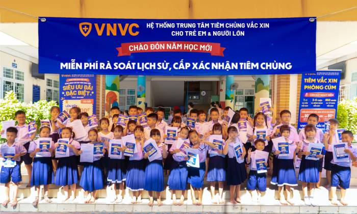 Chương trình hỗ trợ rà soát lịch sử tiêm chủng của VNVC đã phối hợp tiếp cận gần 30.000 trường học, cơ sở giáo dục. Ảnh: Thanh Lam