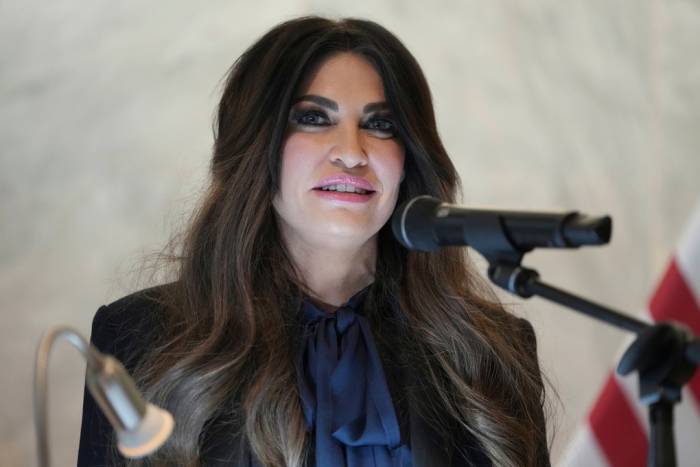Đại sứ Mỹ tại Hy Lạp Kimberly Guilfoyle phát biểu tại Athens ngày 7/10. Ảnh: AP