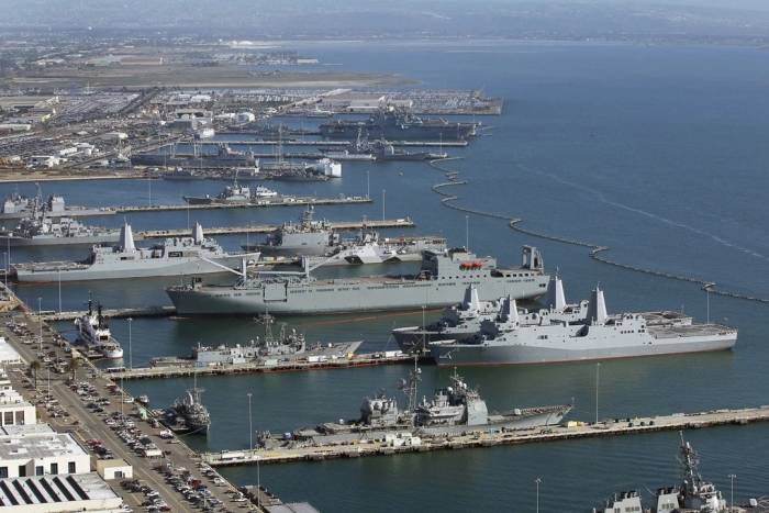 Tàu chiến neo đậu tại Căn cứ Hải quân San Diego. Ảnh: San Diego Union-Tribune