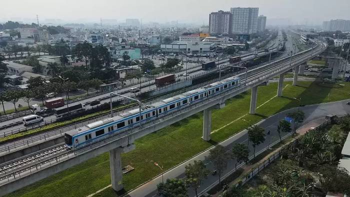 Metro Bến Thành - Suối Tiên chạy qua khu vực TP Thủ Đức cũ. Ảnh: Thanh Tùng