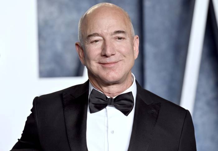 Nhà sáng lập Amazon, Jeff Bezos tại Vanity Fair Oscar Party diễn ra ngày 12/03/2023. Ảnh: AP