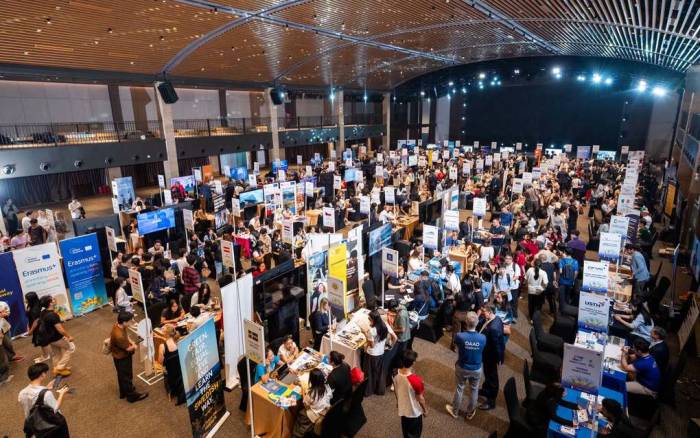 Khách tham dự Ngày hội Giáo dục châu Âu 2026 tại Hà Nội. Ảnh: European Union in Vietnam Fanpage