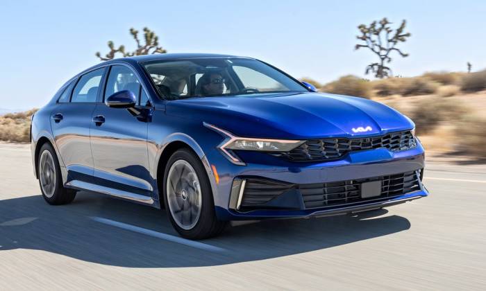 Kia K5 cũng ghi nhận mức tăng trưởng hai con số tại Mỹ. Ảnh: MotorTrend